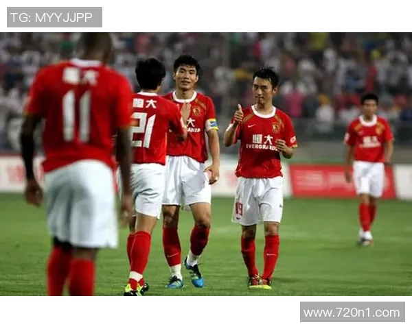 广州恒大与辽宁宏运下半场激战回顾及精彩瞬间分析